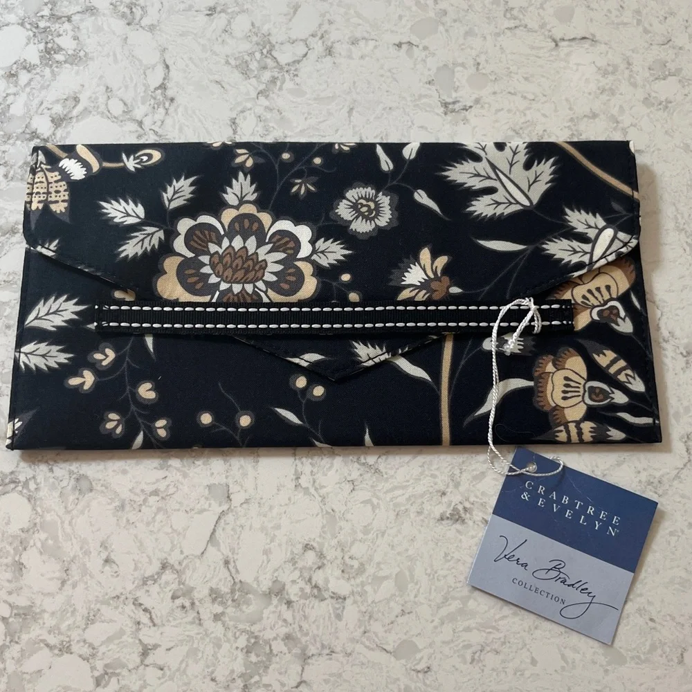 Vera Bradley size 10”